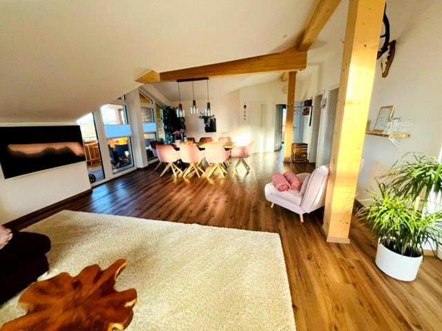 2023 NEU erbaute Ferienwohnung Lory mit Schlossblick in ruhiger Lage Halblech Exterior foto